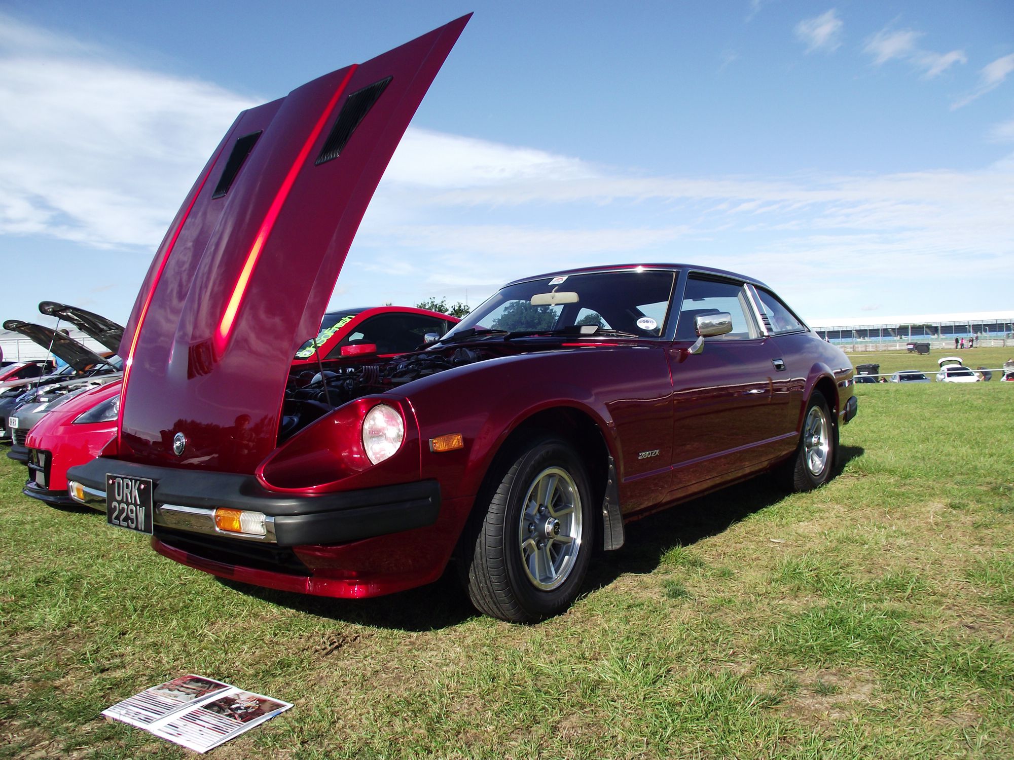 ClubStand-CandyRed280ZX-03.jpg