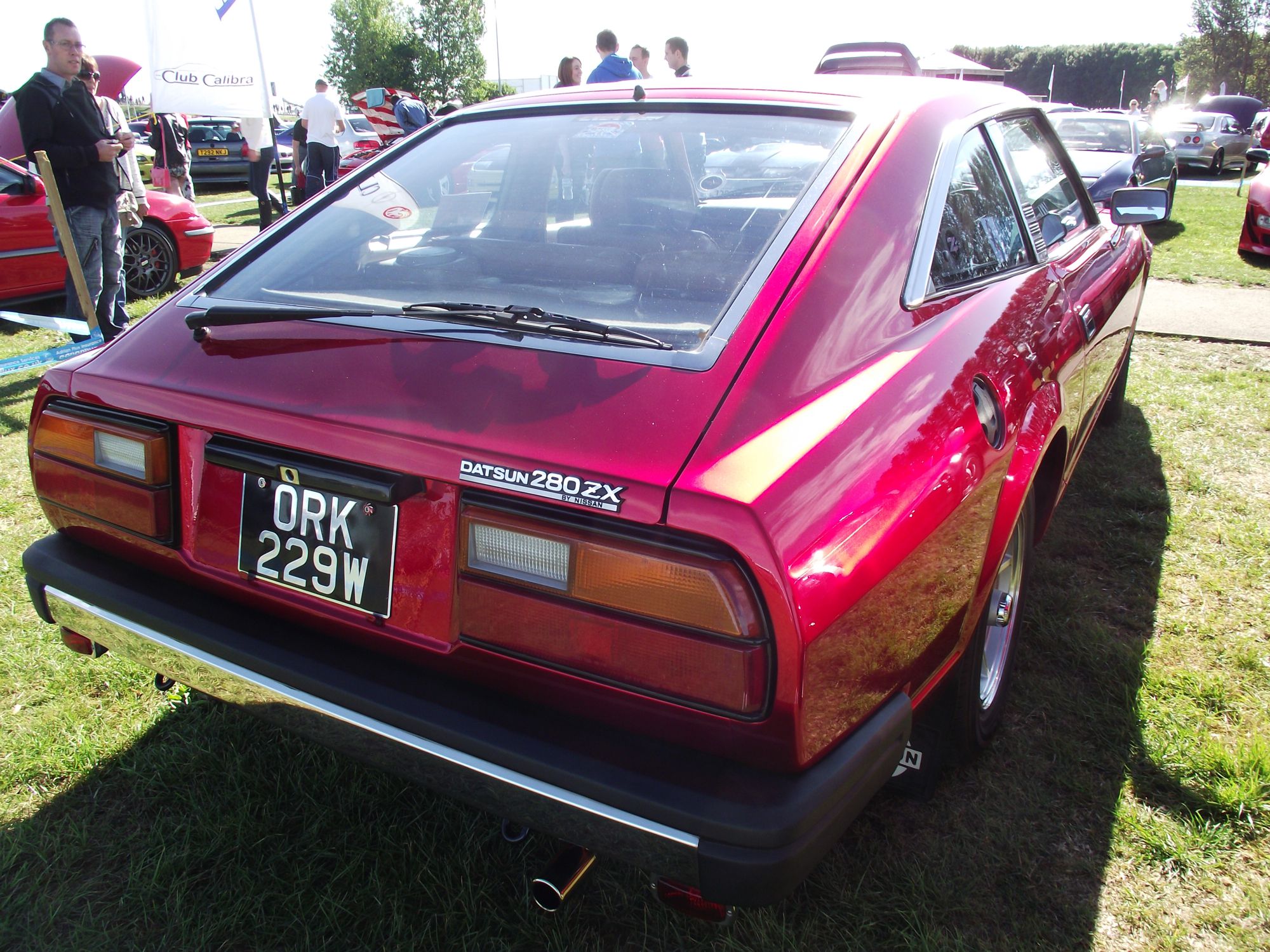 ClubStand-CandyRed280ZX-04.jpg