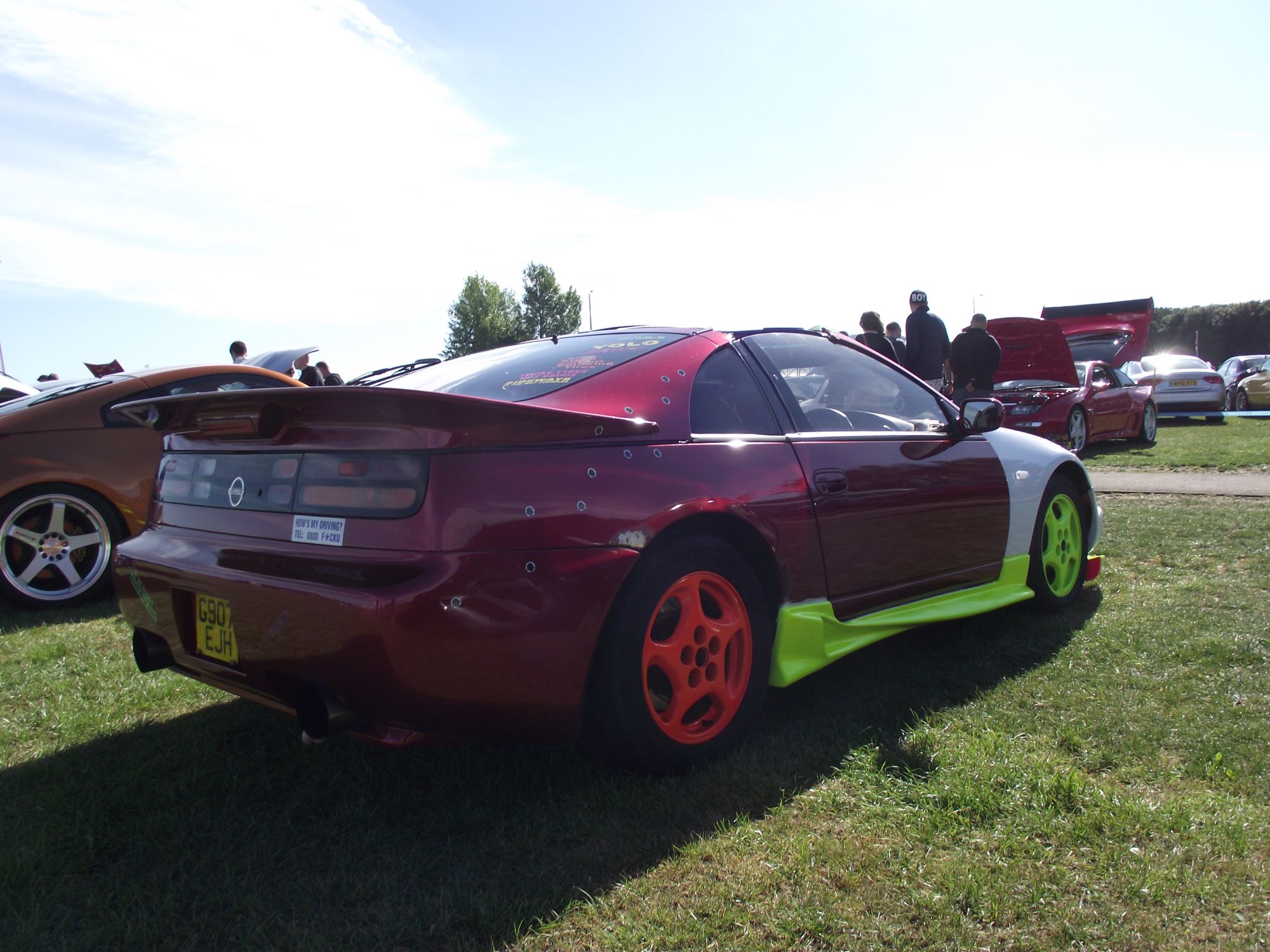 ClubStand-Gordie300ZX-02.jpg