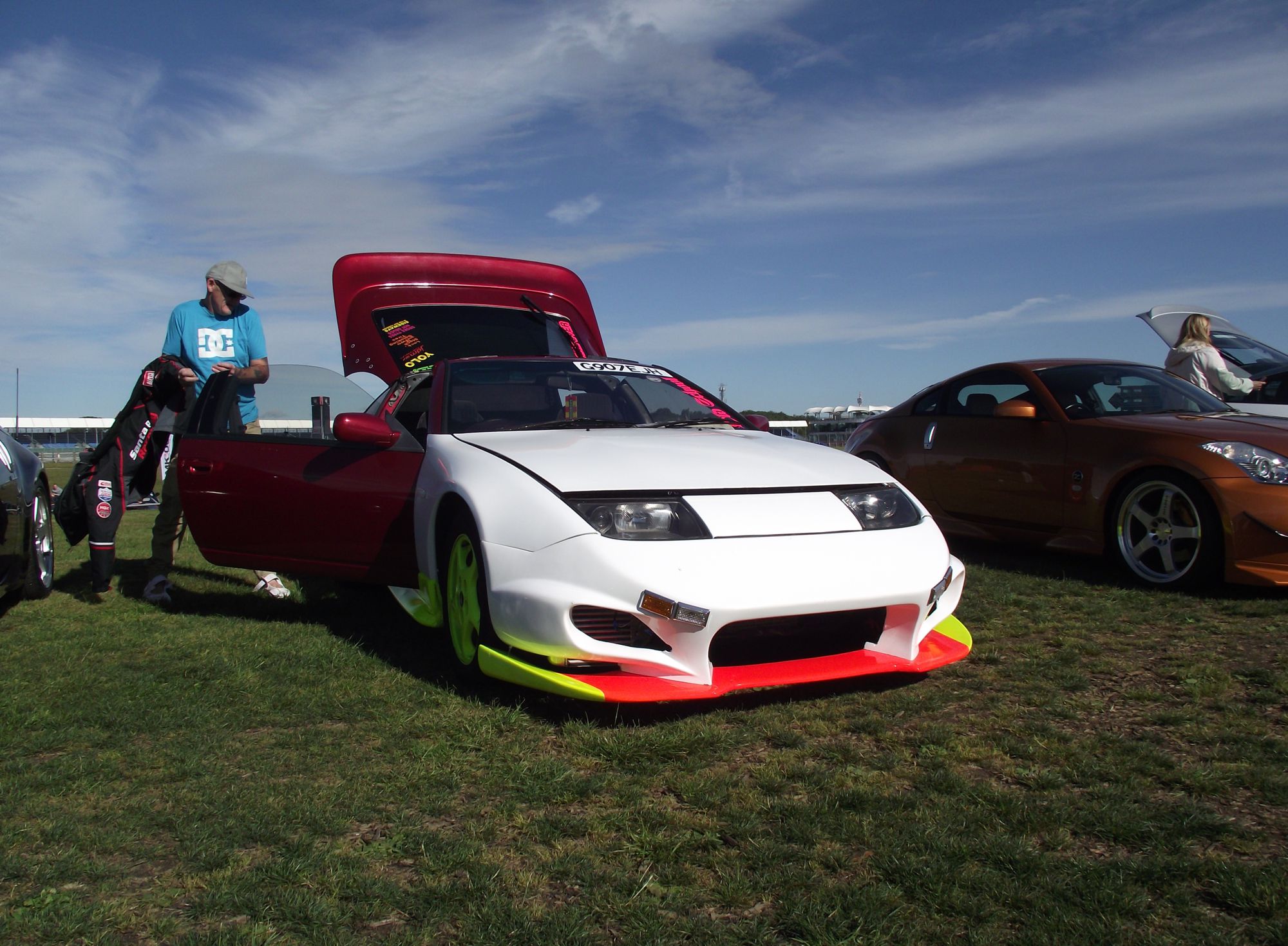 ClubStand-Gordie300ZX-03.jpg