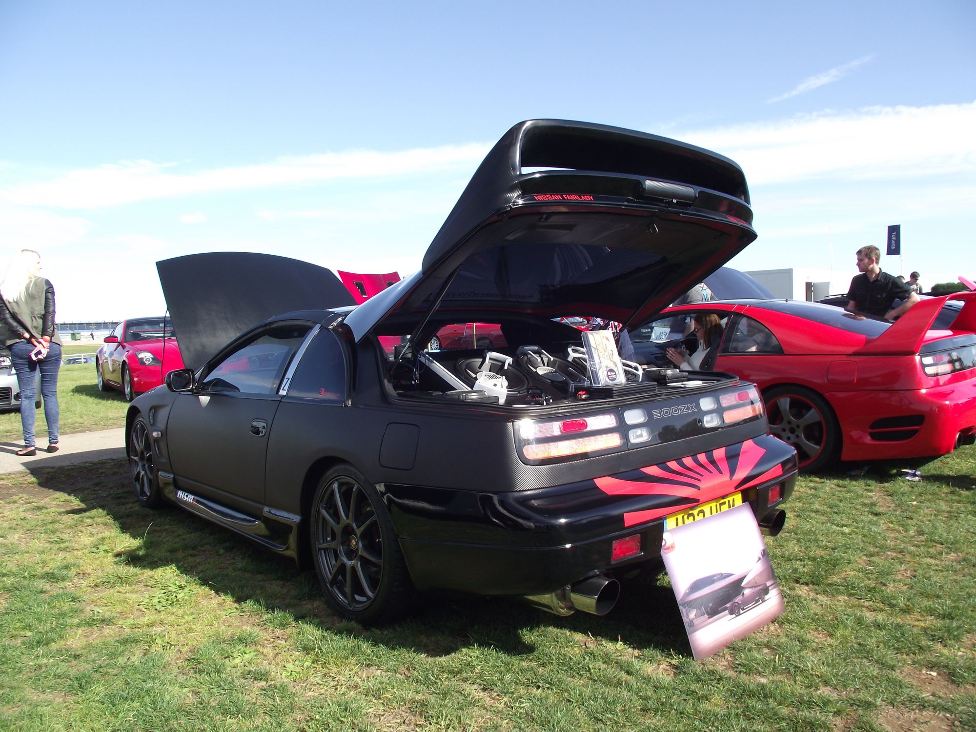 ClubStand-MikeCarbon300ZX-05.jpg